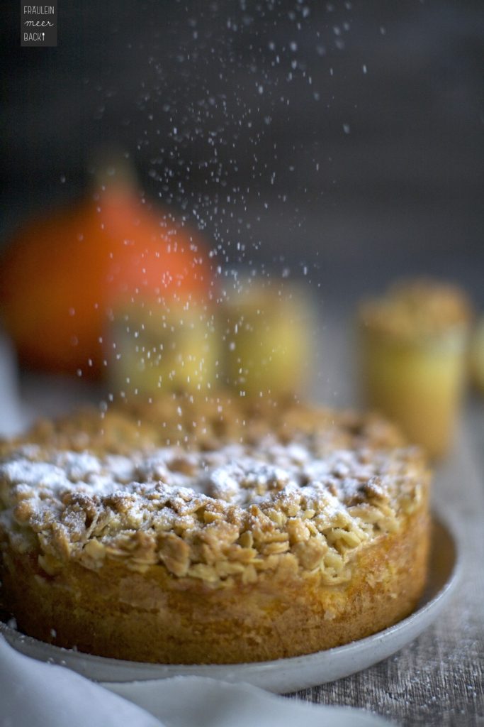 Kürbis-Apfel-Kuchen mit Mandelkruste - Fräulein Meer backt