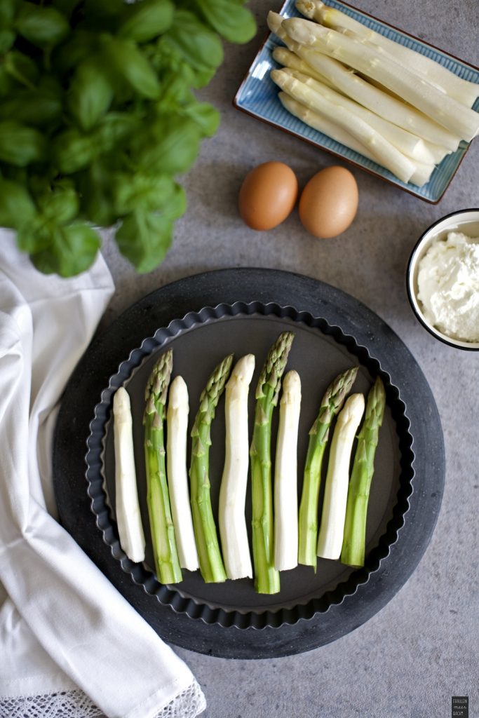 Spargel-Tarte mit grünem und weißem Spargel - Fräulein Meer backt