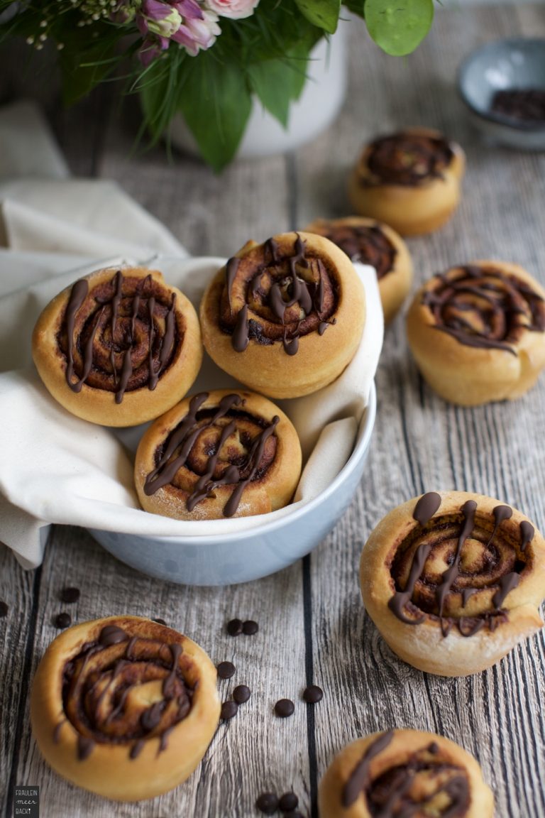 Zimtschnecken mit Schokoladenfüllung