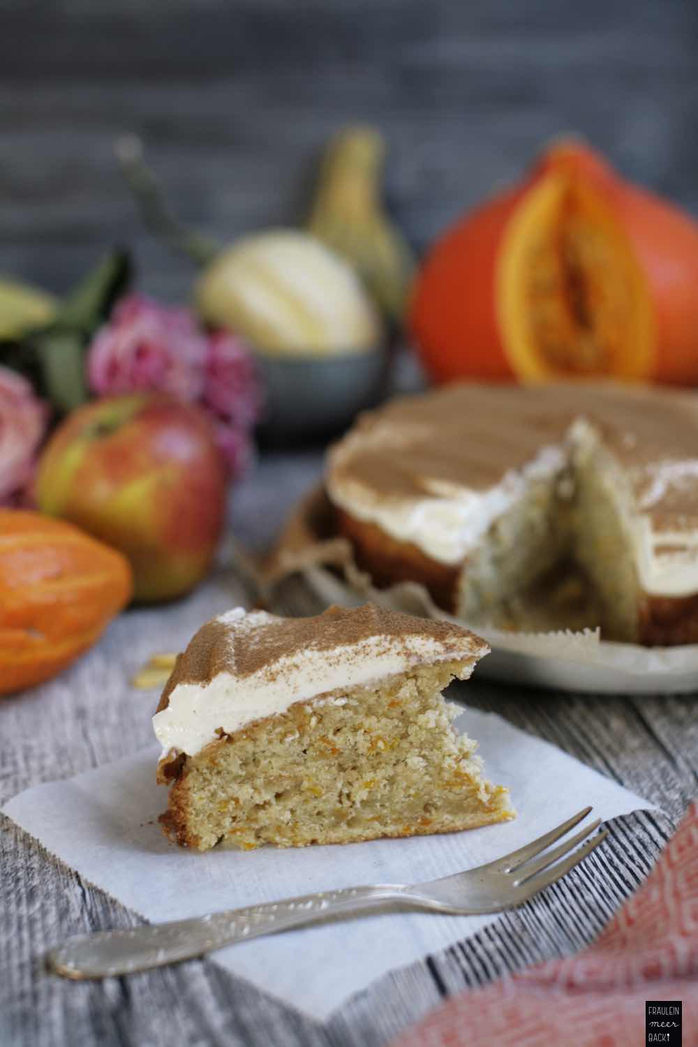 Kürbis-Zimt-Kuchen mit Frischkäsecreme - Fräulein Meer backt