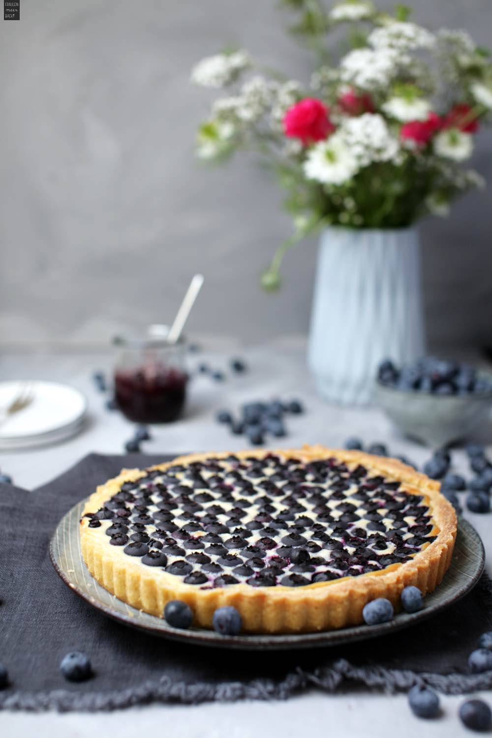 Blaubeer-Tarte mit Frischkäse: Beerig und saftig! - Fräulein Meer backt