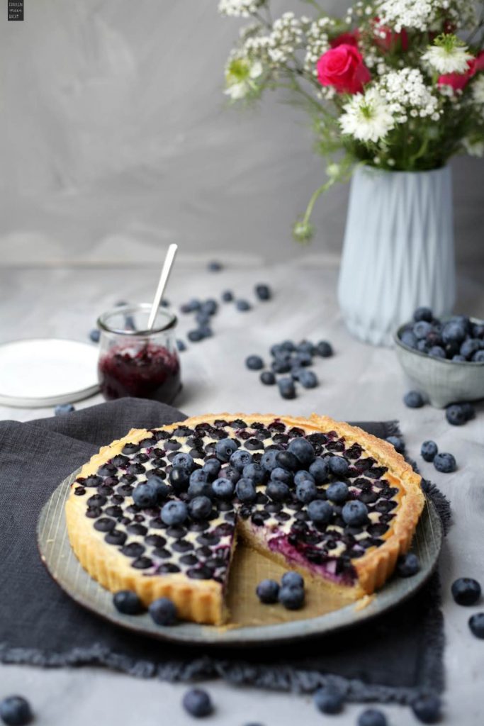 Blaubeer-Tarte mit Frischkäse: Beerig und saftig! - Fräulein Meer backt